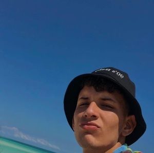 Meet your Posher, Dario